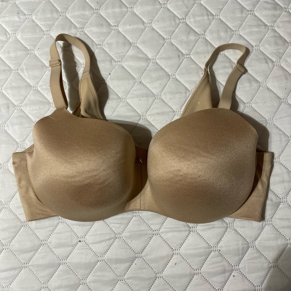 Very comfy bra from Lane Bryant only worn a couple times. Nude.